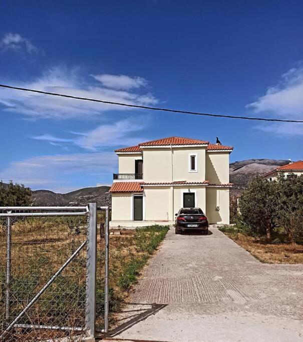 Villa Rania: Ευάερη Βίλα Με Θέα Τη Θάλασσα リクスリオン エクステリア 写真
