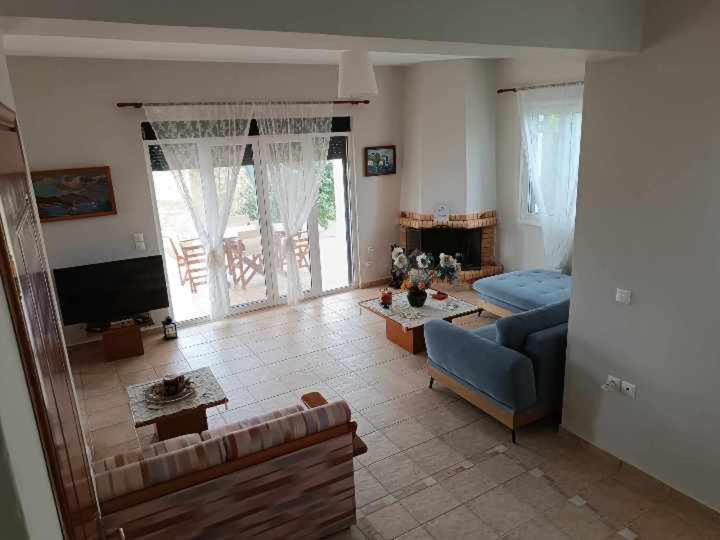 Villa Rania: Ευάερη Βίλα Με Θέα Τη Θάλασσα リクスリオン エクステリア 写真
